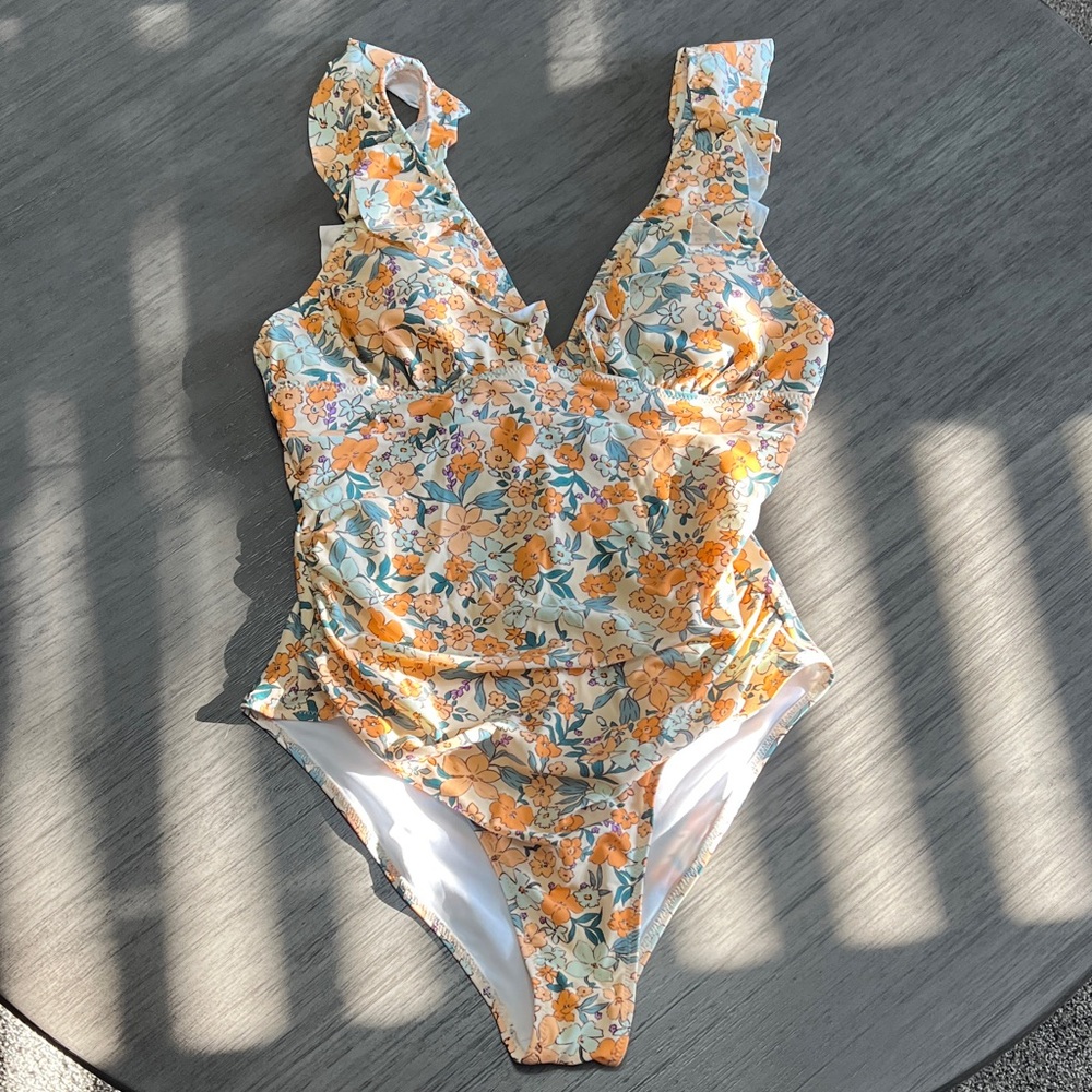 Cupshe Floral One-Piece Swimsuit - Orange and Blue
